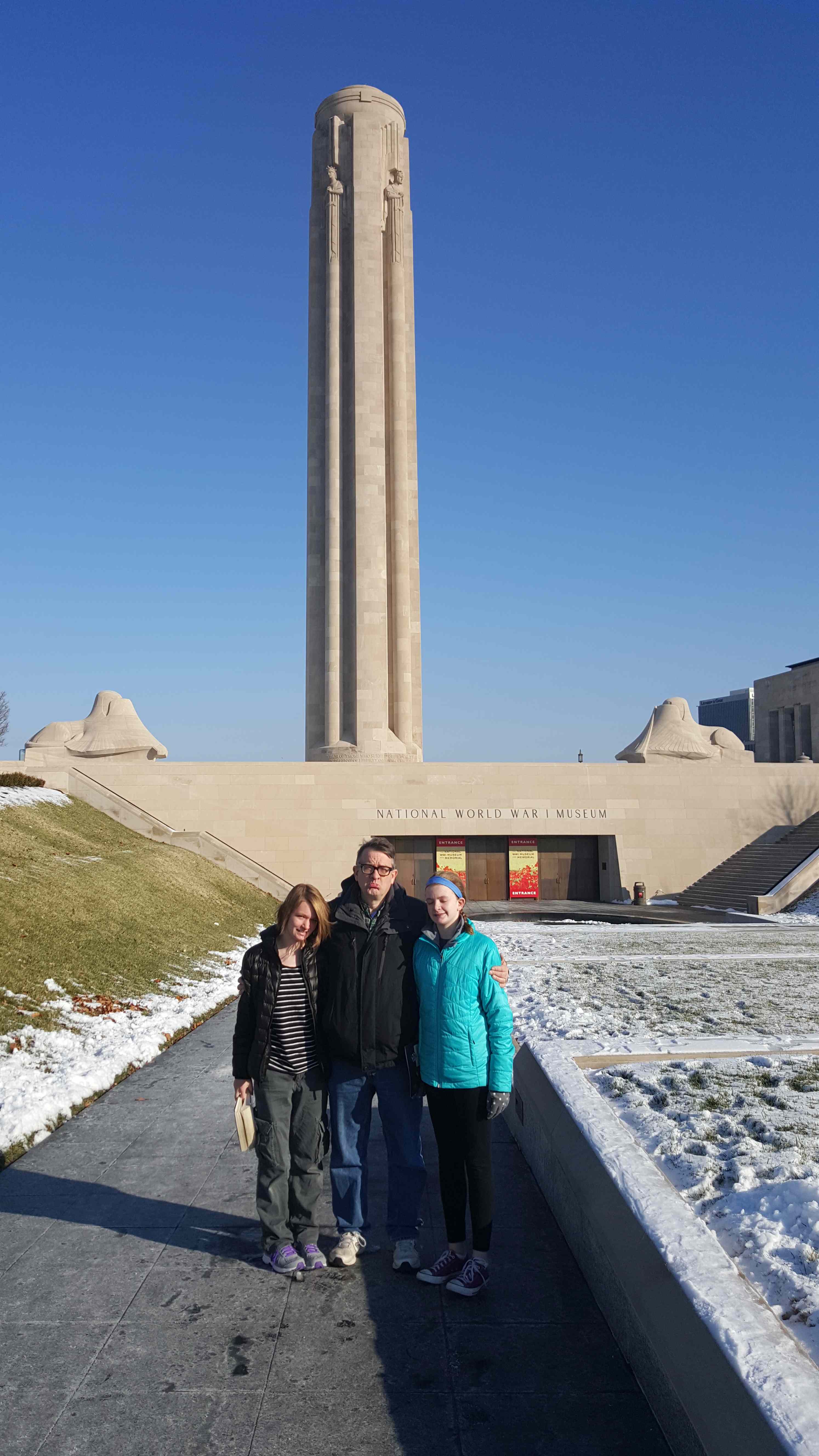2015-12-31 Liberty Memorial closed.jpg